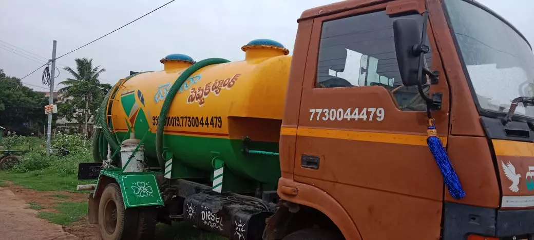 yona septic tank cleaning bus stand in visakhapatnam - Photo No.1