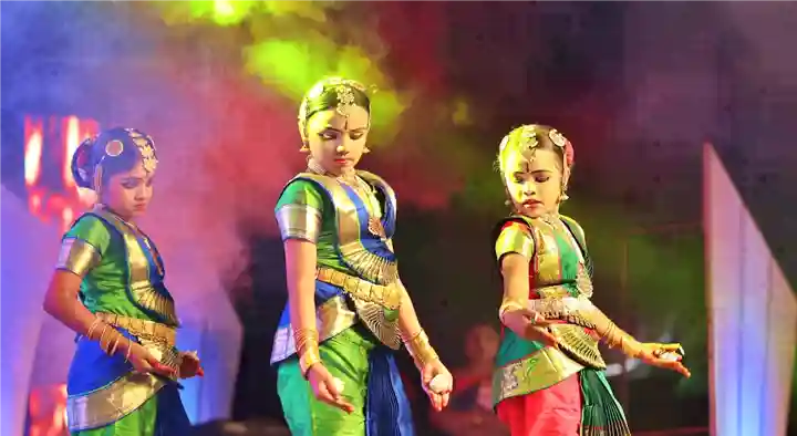 Foot Lock Dance School in SKR Nagar