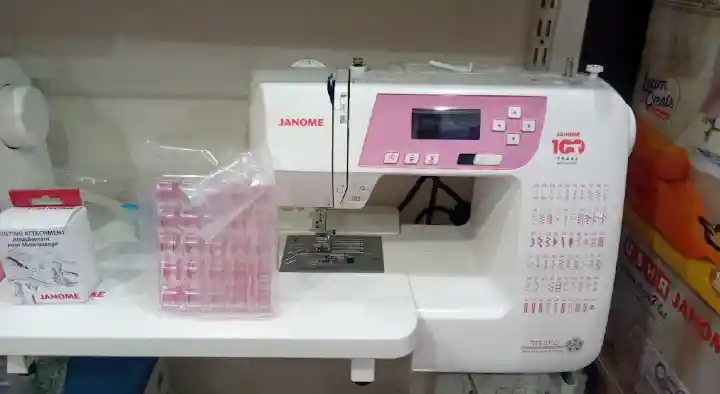 Munaff Sewing Machine in Jinnah Tower 