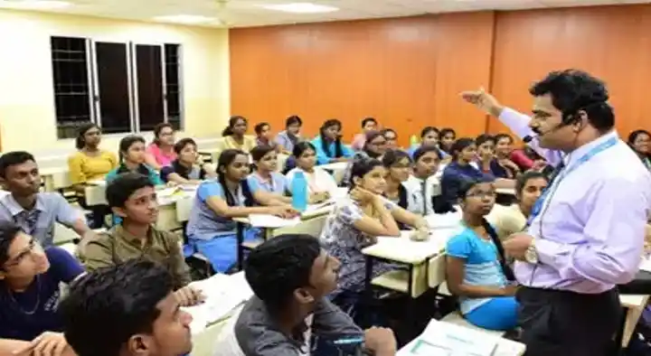 Space Coaching Center in Maria Puram