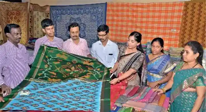 Kairali Handloom in Yogasala Road