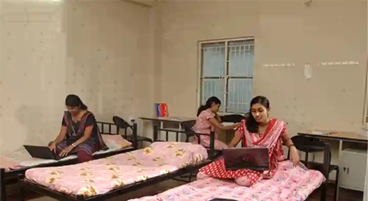 Nakshatra Ladies Hostel in Dwaraka Nagar