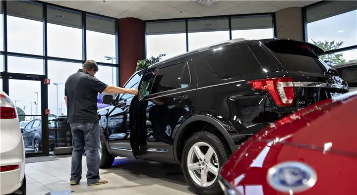 Sara Automotive Vehicle in Chullickal Junction