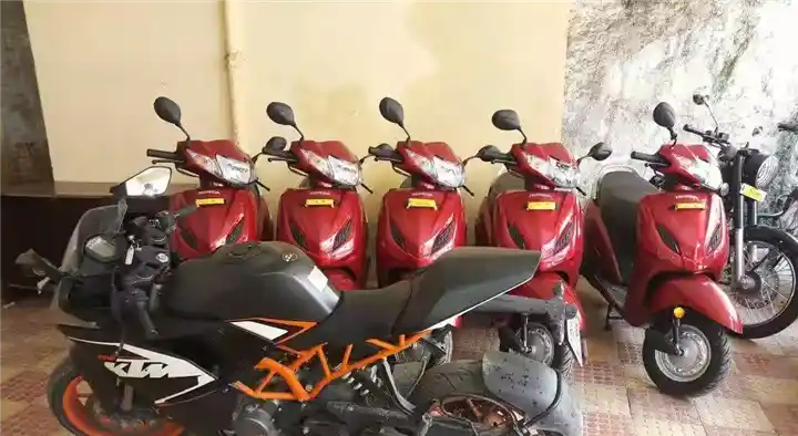Hans Bike Rentals in Pallimukku