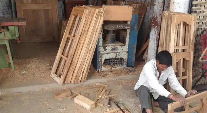 Rajeevans Carpenter Works in Chayakkadamukku Road