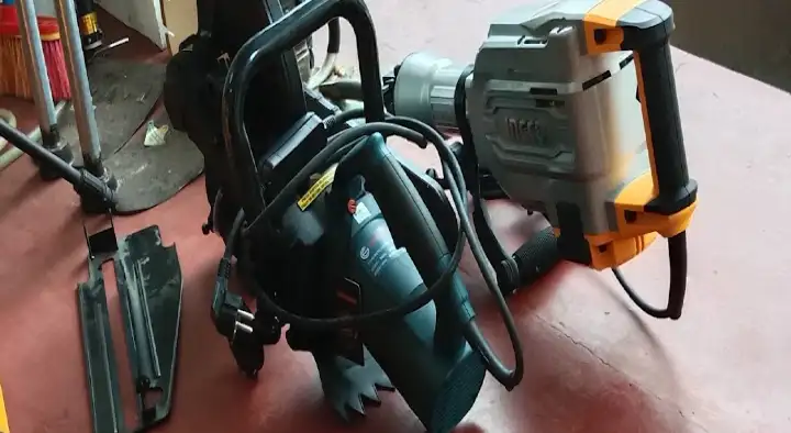 Aashvi Hand Tools in Anjii Road