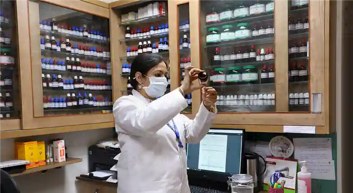 Sri Balaji Homeopathy Clinic in Valaiyal Kadai