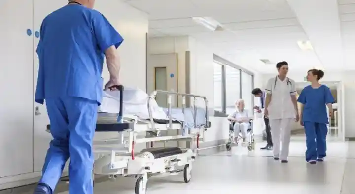 Universal Hospitals near Lakshmi Varapu Peta in Rajahmundry