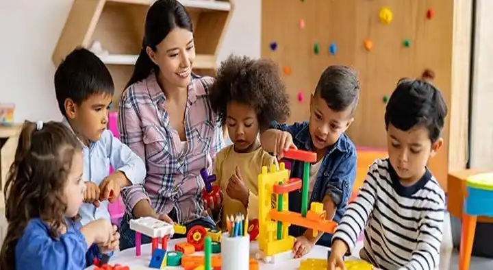 Smart Kids Play School in Ponnammapet