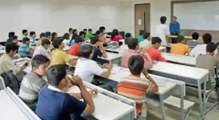 Maharshi Degree College in Vidyanagar