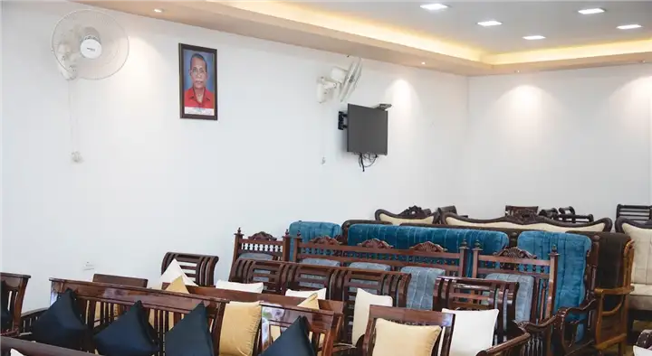 Raveendra Furniture in Santhi Nagar