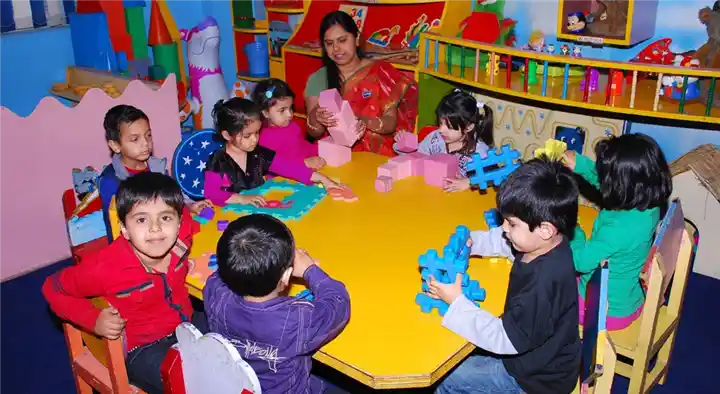 Rainbow Play School in Hari Nagar