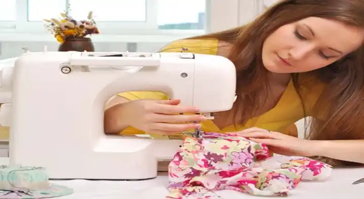 Gopal Sewing Mechines in Varadaraja Nagar
