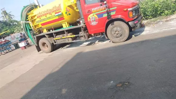 Vadeera Swatcha Bharath Septic Tank Cleaning Vaddera Colony In Amalapuram - Photo No. 51