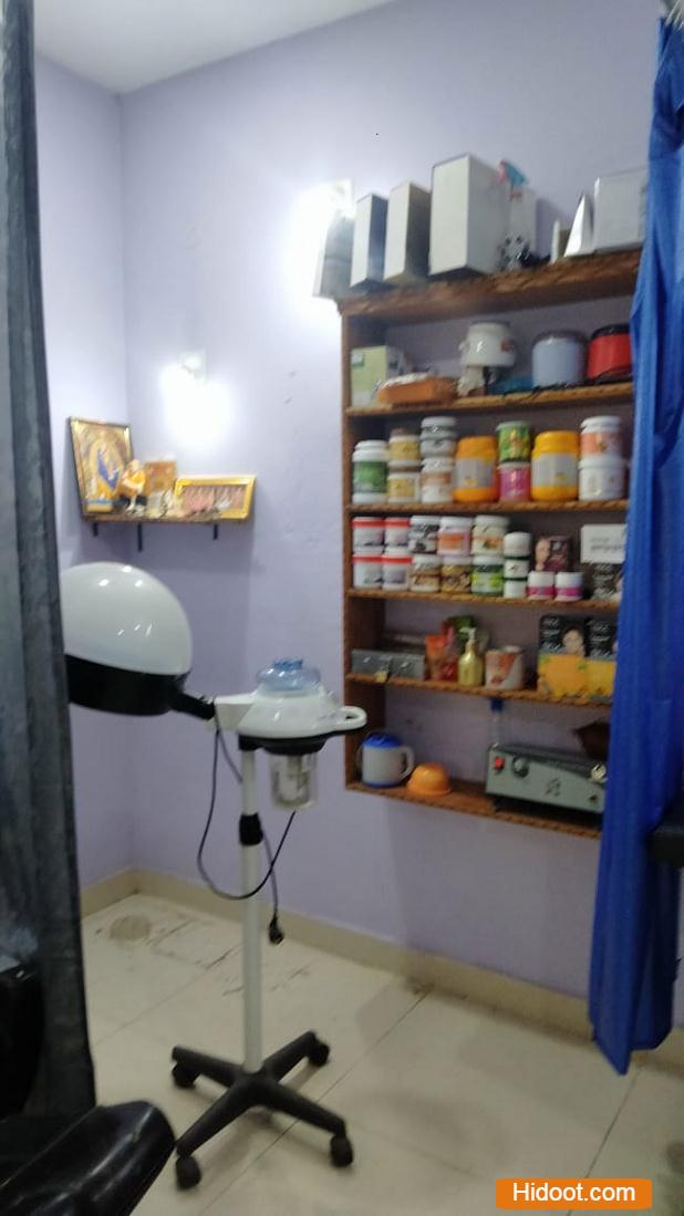 sahasra beauty parlours near powerpet in eluru - Photo No.1