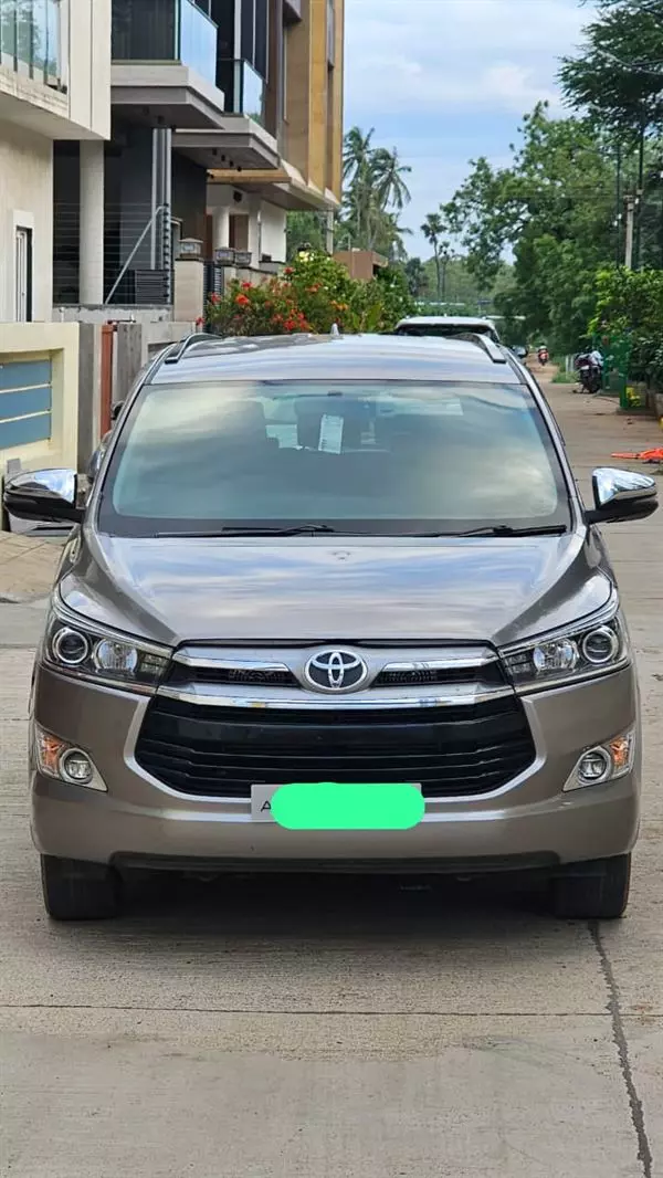 shiva shakti car travels main road in guntur - Photo No.4