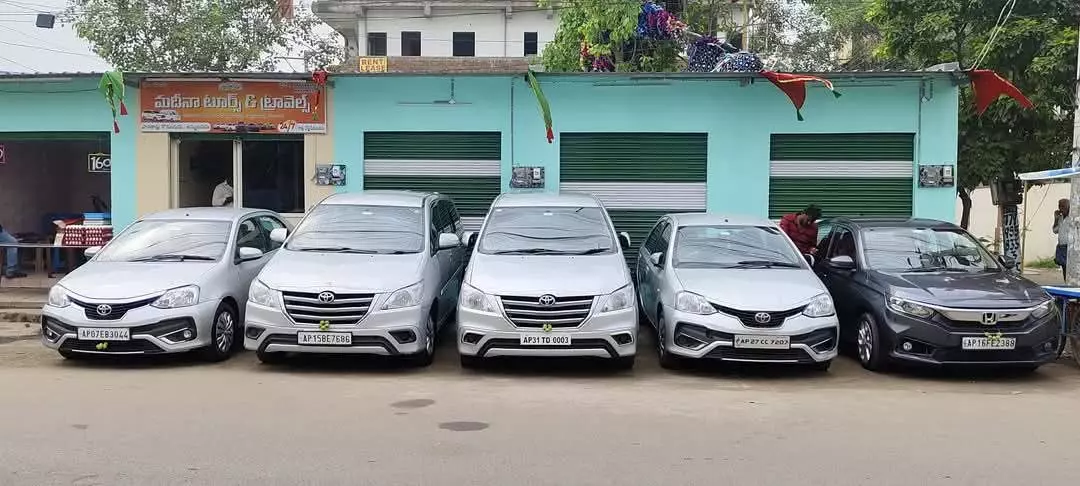 madeena car travels gujjanagundla in guntur - Photo No.1