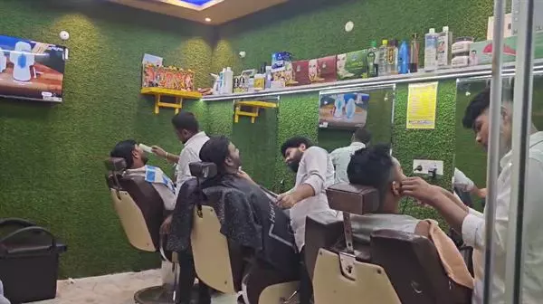 Iconic Saloon Madhapur In Hyderabad - Photo No. 01