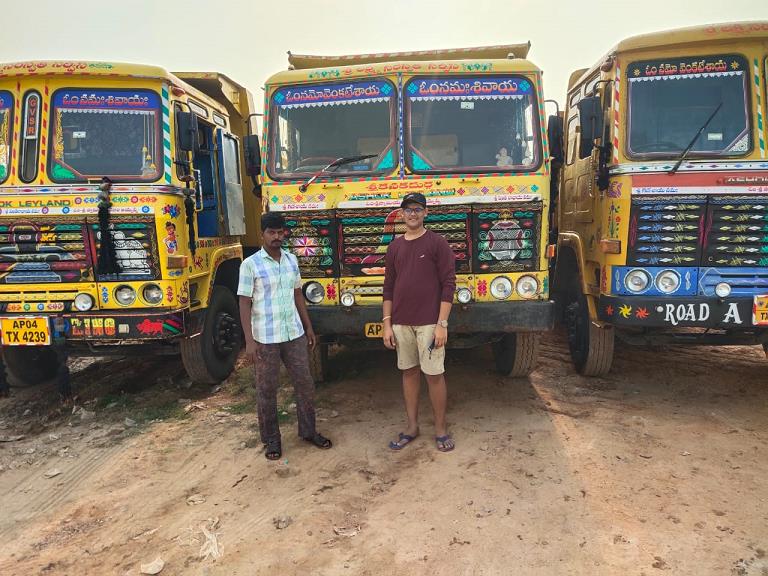Lakshmi Venkateswara Building Materials Bus Stop In Kadapa - Photo No. 11