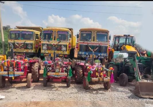 Lakshmi Venkateswara Building Materials Bus Stop In Kadapa - Photo No. 01
