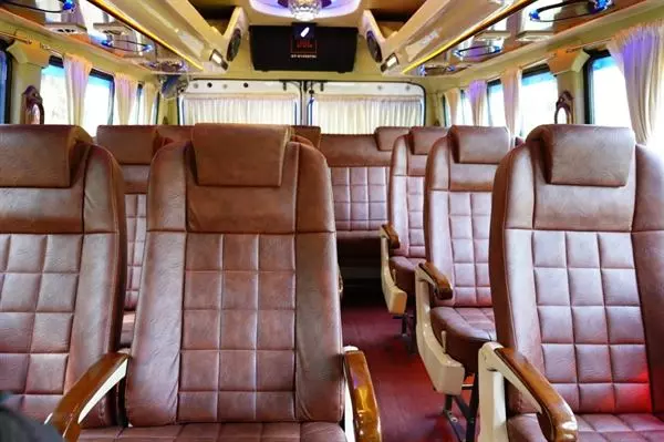 Sri Prakash Travels Bhupathi Raju Vari Street Kakinada - Photo No. 31