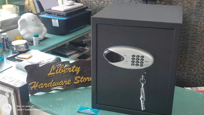 liberty hardware stores main road in kakinada - Photo No.36