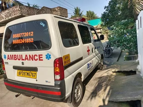 Dharma Teja Ambulance Service Ayodhya Nagar In Kakinada - Photo No. 01