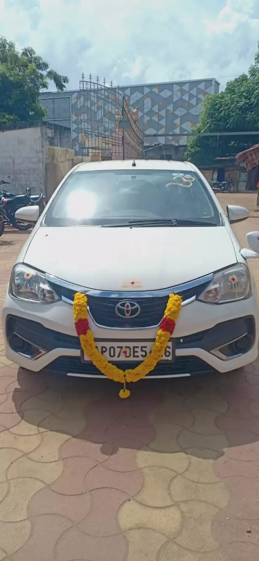 Lucky Travels Bus Stand In Kavali - Photo No. 31