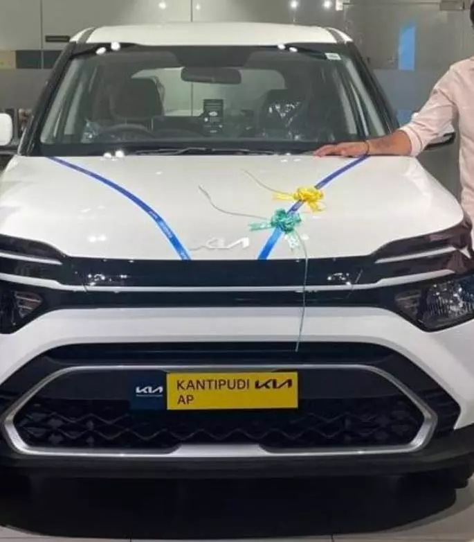 Ln Malleswari Car Travels Gudivada In Krishna - Photo No. 11