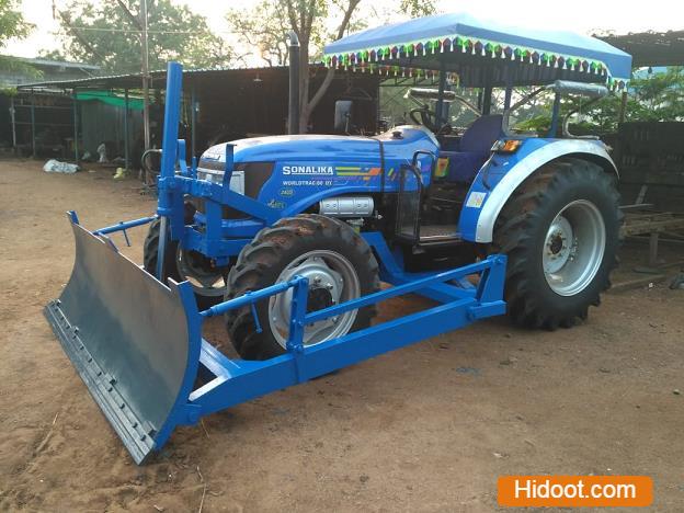 Hanuman Earth Movers Earth Leveling Cranes Rentals Narayana Puram In Machilipatnam - Photo No. 01