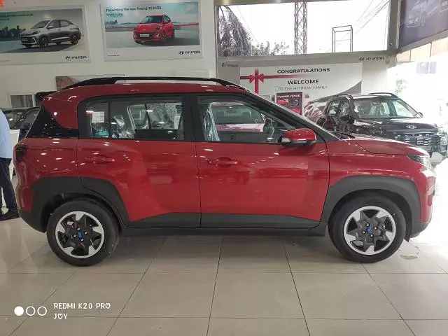 Mm Car Travels Main Road In Ongole - Photo No. 31