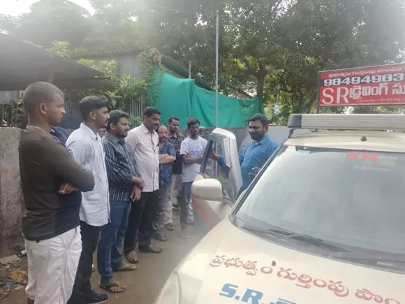 sr driving school saibaba temple road in palakollu - Photo No.11