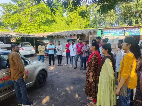 Sr Driving School Saibaba Temple Road In Palakollu - Photo No. 71