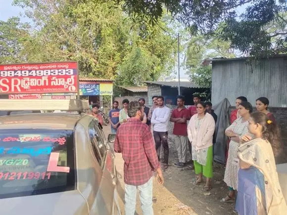 sr driving school saibaba temple road in palakollu - Photo No.15