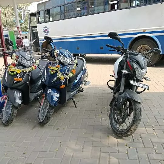 thirupathi reddy self drive cars and bike rentals markapuram in prakasam - Photo No.5