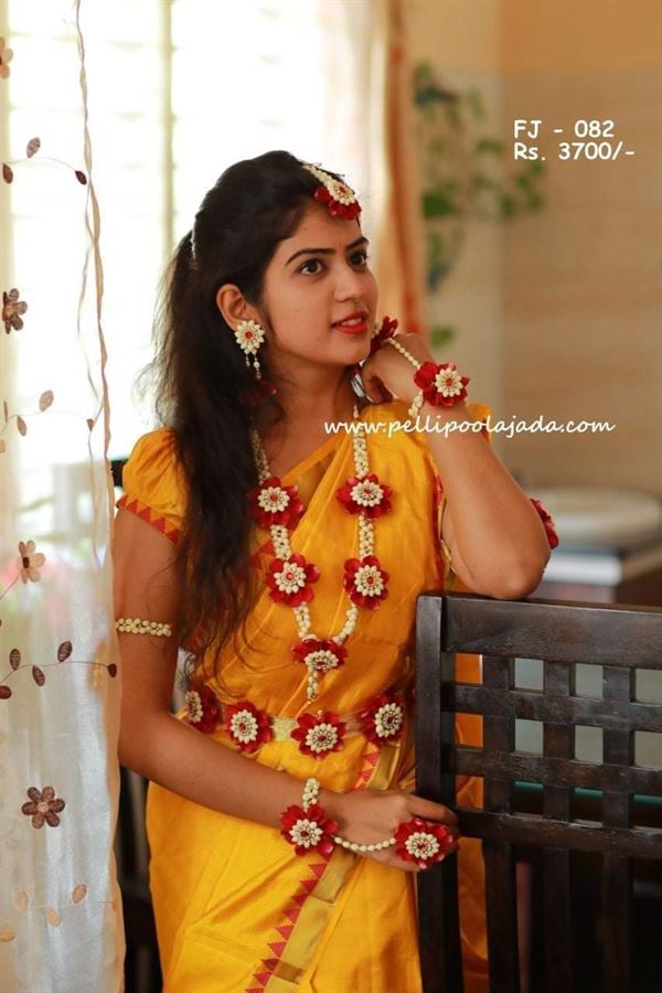 Rr Hair Stylist And Beautician Ymr Colony In Proddatur - Photo No. 31