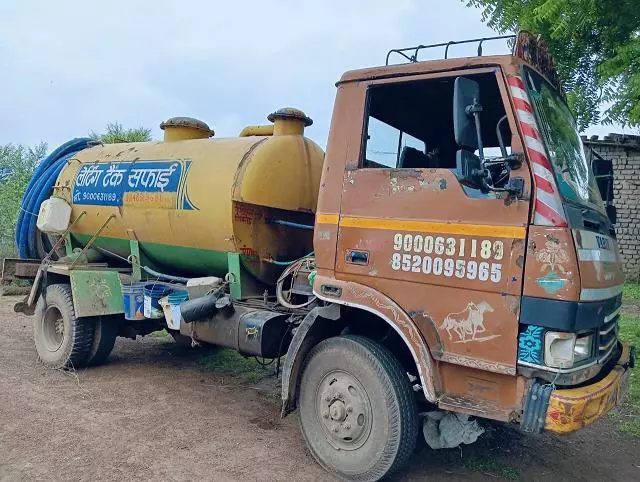 Mani Septic Tank Cleaning Main Road In Raigad - Photo No. 01