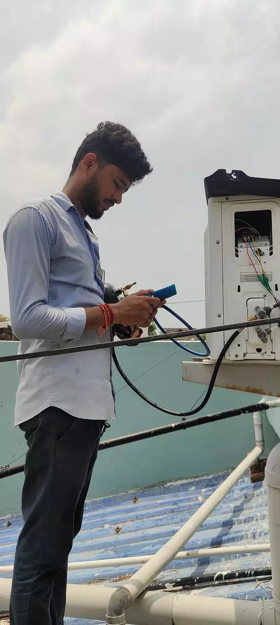 mr venky air condition servicing and repair tekkali in srikakulam - Photo No.8