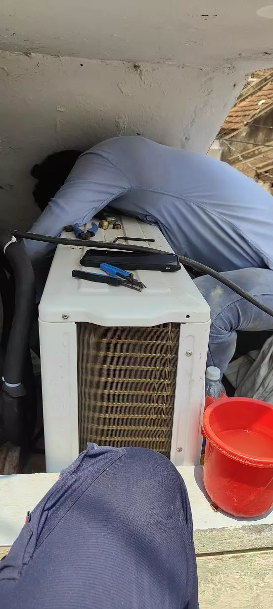 mr venky air condition servicing and repair tekkali in srikakulam - Photo No.5