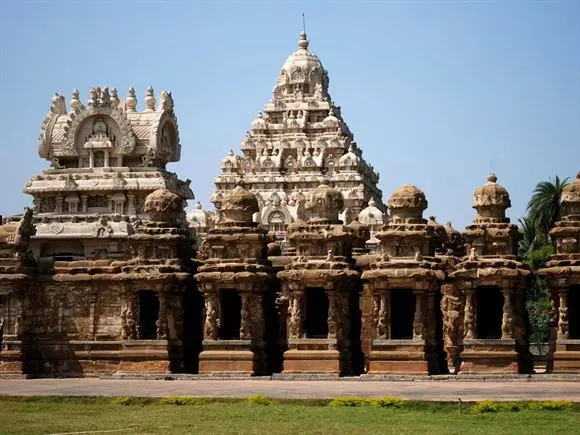 leepsika tours and travels nandi circle in tirupati - Photo No.0