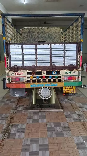 Srivani Transport Packers And Movers Jeevakona In Tirupati - Photo No. 01