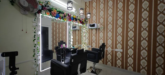 pls beauty studio and academy padmavathi mahila university in tirupati - Photo No.0