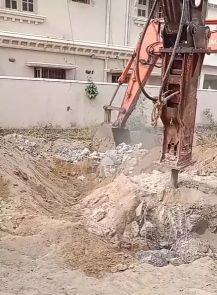 emmanuel old building demolition works in vundavalli - Photo No.11