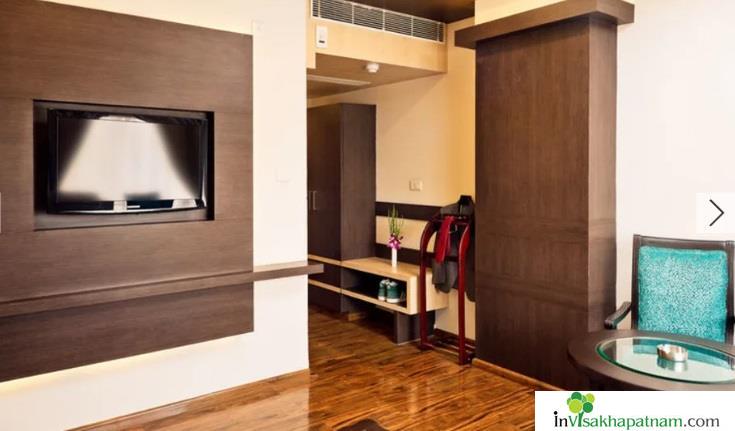 Hotel Southern Grand Hotels Hodges Near Gandhi Nagar In Vijayawada - Photo No. 01