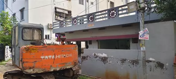malleswari old building dismanlting works ajit singh nagar in vijayawada - Photo No.14