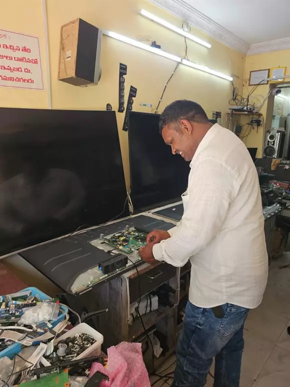 ammulu tv repair auto nagar in vijayawada - Photo No.10