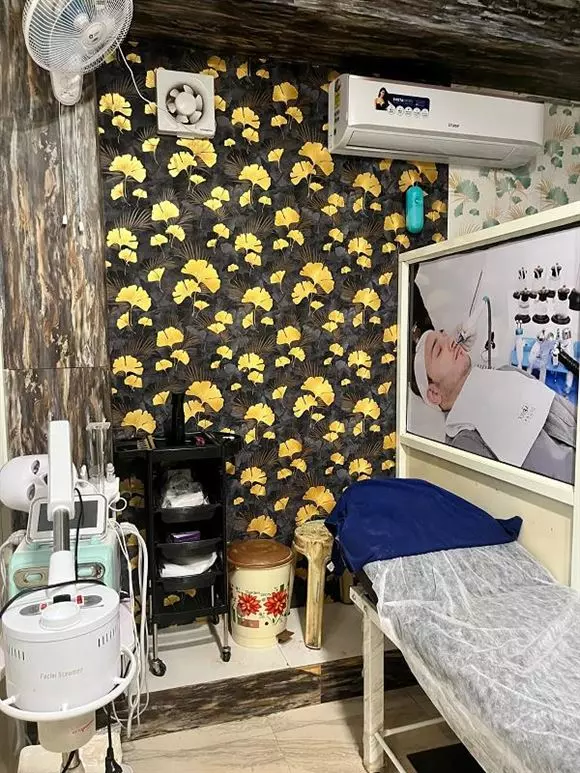 Pnr Family Salon Atchutapuram In Visakhapatnam - Photo No. 01