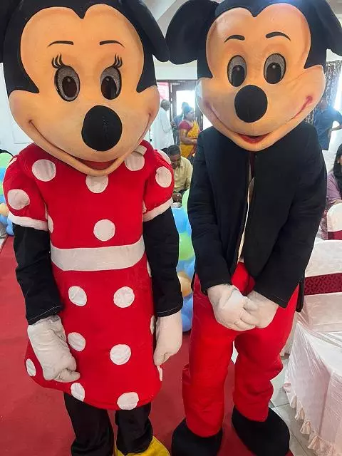 Magician Vasanth Maharanipeta In Visakhapatnam - Photo No. 41