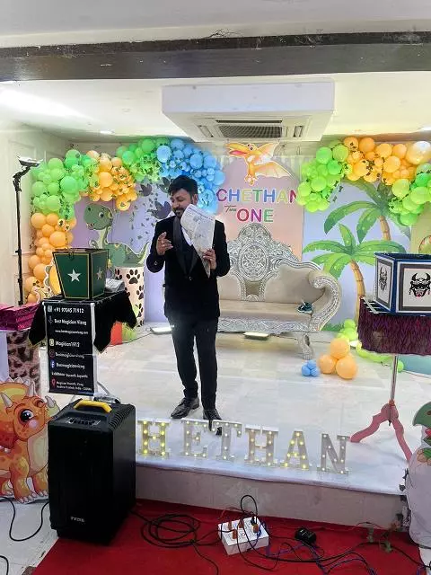 Magician Vasanth Maharanipeta In Visakhapatnam - Photo No. 31