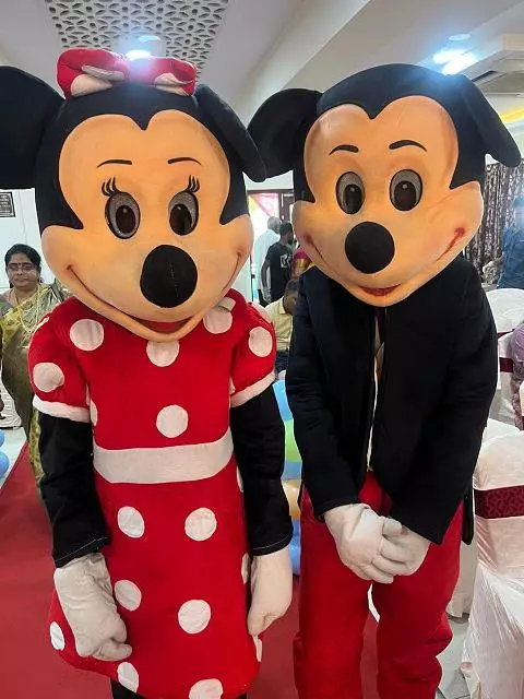 Magician Vasanth Maharanipeta In Visakhapatnam - Photo No. 11